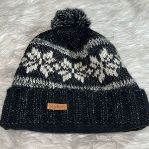 kusan wool Blend Bobble knitted Hat Hand Knitted Made in Nepal Fleece Lined